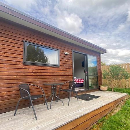 Lake Hawea Cabin With Mountain Views- Outdoor Bath! Εξωτερικό φωτογραφία