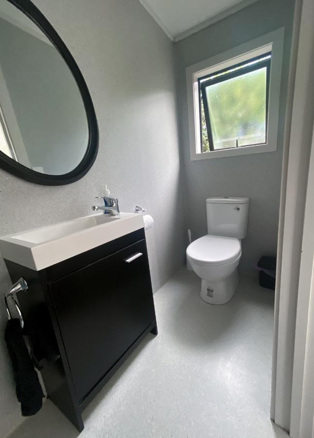 Lake Hawea Cabin With Mountain Views- Outdoor Bath! Εξωτερικό φωτογραφία