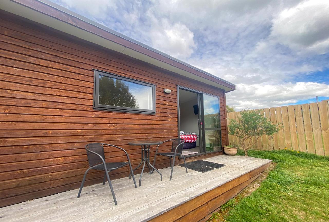 Lake Hawea Cabin With Mountain Views- Outdoor Bath! Εξωτερικό φωτογραφία