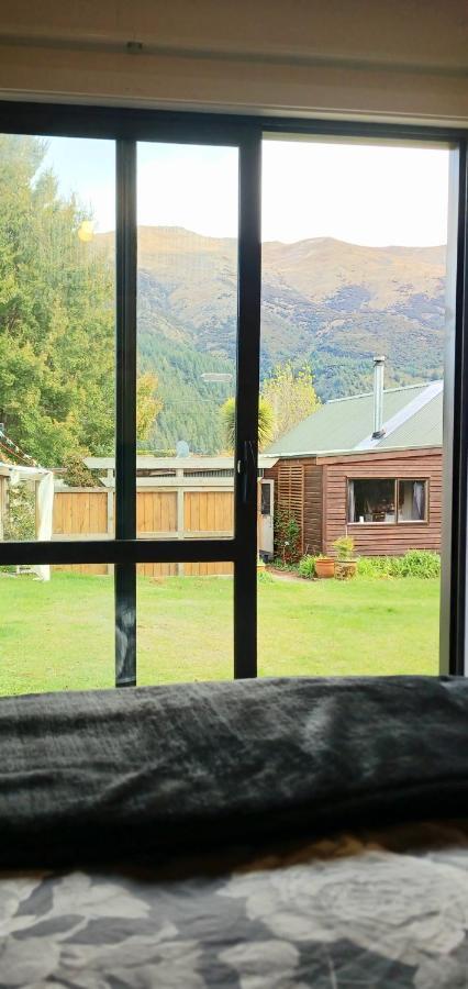Lake Hawea Cabin With Mountain Views- Outdoor Bath! Εξωτερικό φωτογραφία